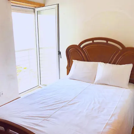 Apartment A 1 Min Da Praia Com Cozinha E Estacionamento Privado